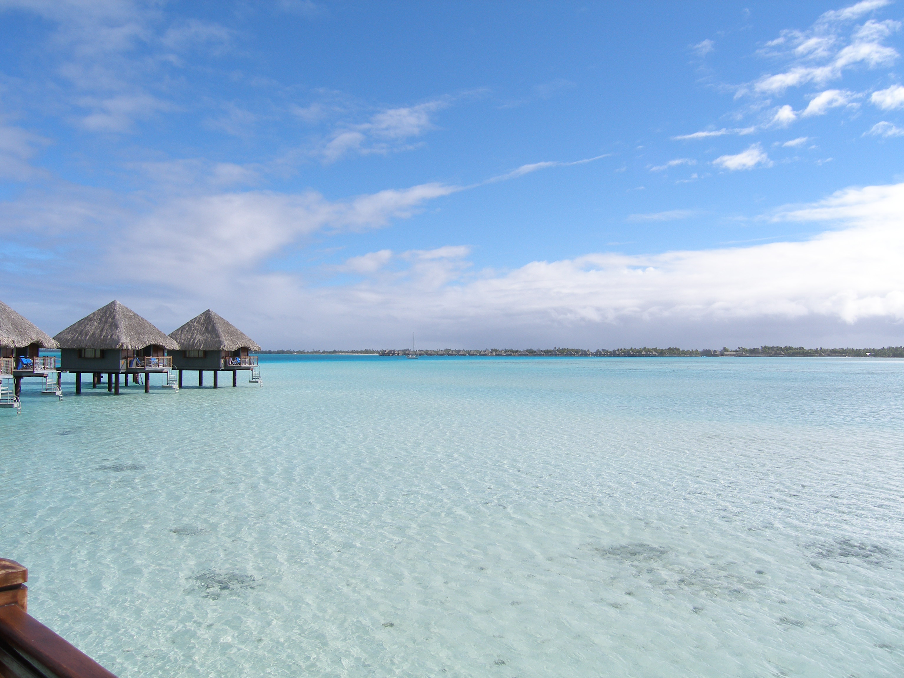 Beyond Bora Bora: The Best Islands in Tahiti for Romance, Diving, Luxury, and Remote Escape